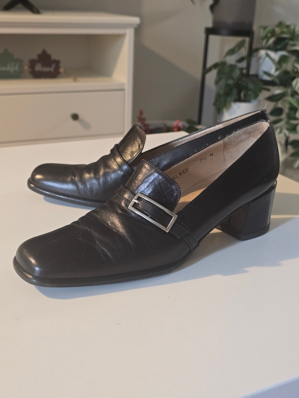 Vintage 60s Classic Black Leather Block Heel Loafers